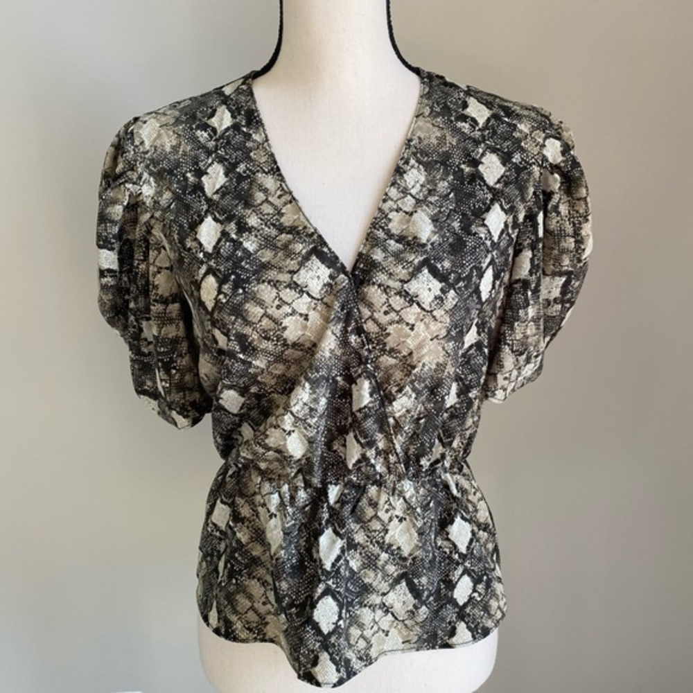 NWT Leyden Snakeskin Puff-Sleeve Top Size XS